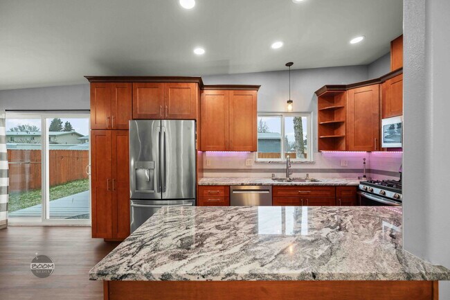 Foto del edificio - 12900 Troy St