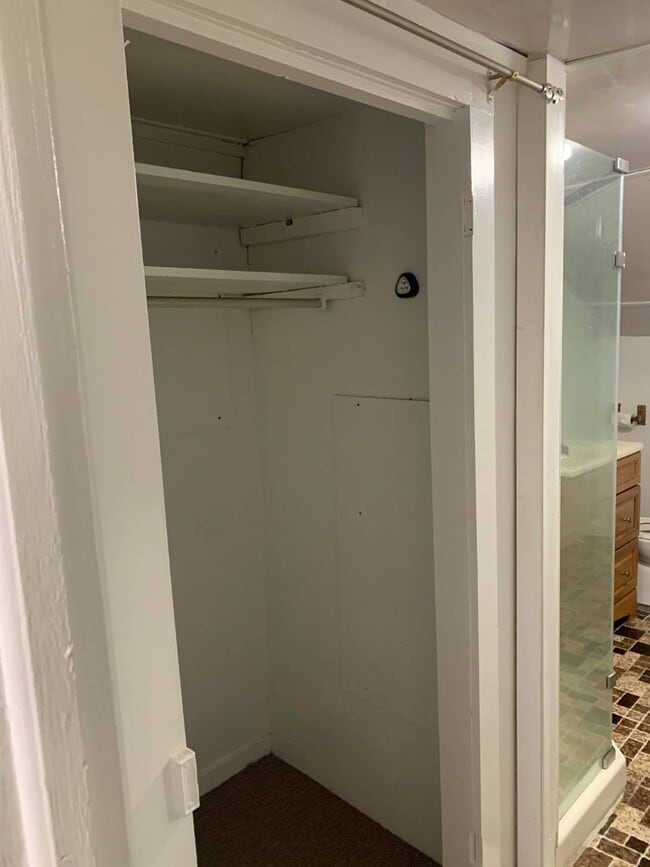 Building Photo - 119 E Main St