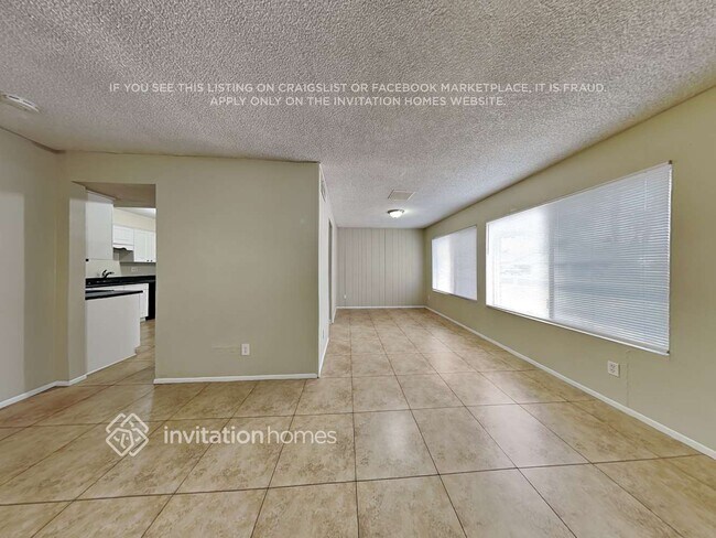 Foto del edificio - 2386 W Betty Elyse Ln