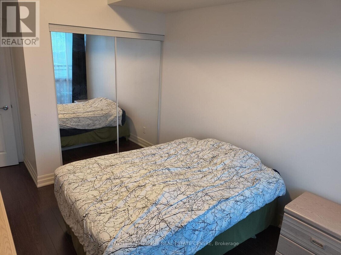 Photo du bâtiment - 2900 Highway No 7 One Bedroom 2107 Hwy