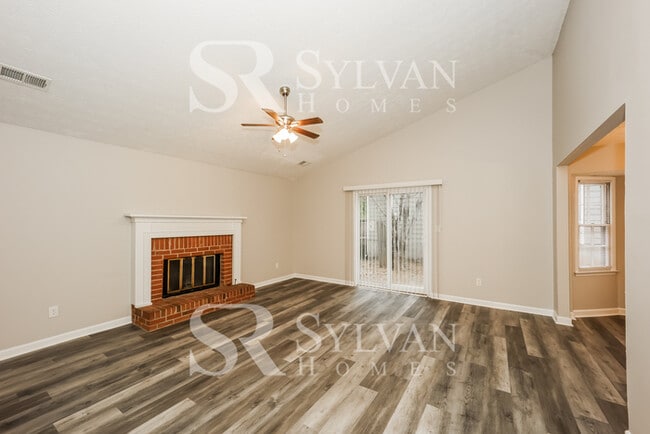 Building Photo - Charming 3BR 2BA Brick Home