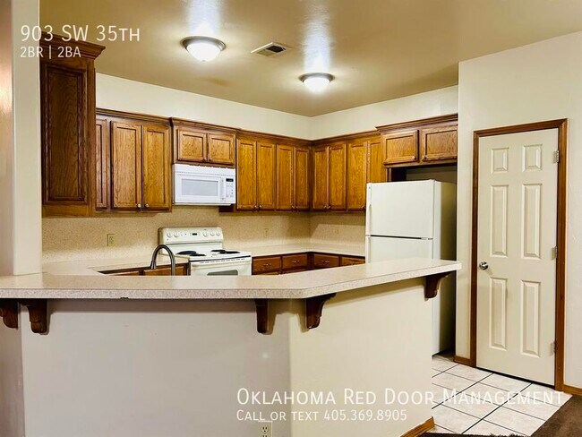 Foto del edificio - 903 SW 35th St