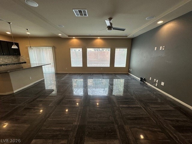 Foto del edificio - 6064 Lambert Bridge Ave