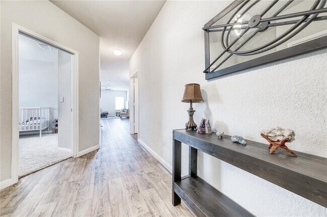 Foto del edificio - 212 Freedom Park Ave