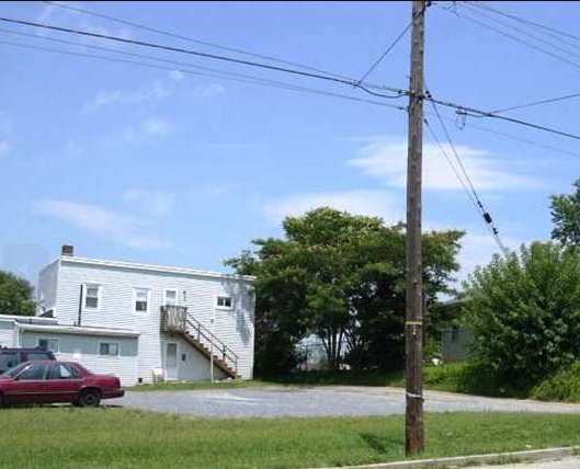 Building Photo - 731-733 Vander Ave