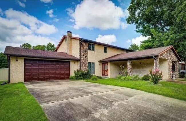 Building Photo - 307 Britanna Dr