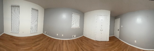 Building Photo - 8xxx Barrett Rd