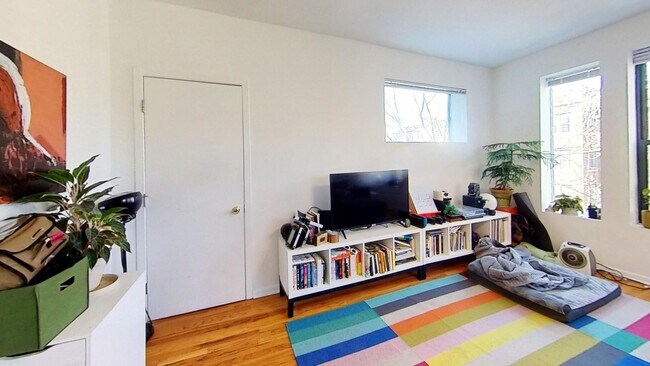 Foto del edificio - 1439 W Balmoral Ave