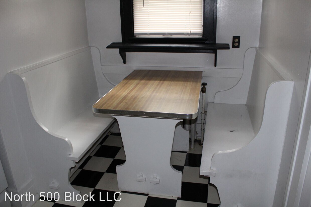 Building Photo - Studio, 1 bath Apartment - 516 1/2 Broadway