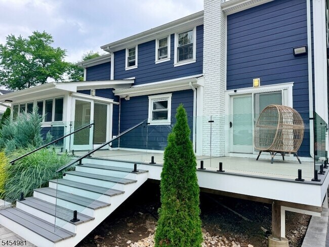 Foto del edificio - 43 Edgewood Ave