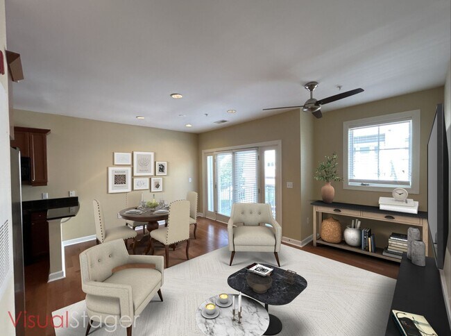 Foto del edificio - Updated brick condo located on the 2nd floor