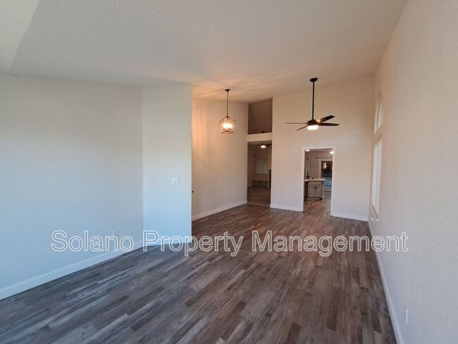 Foto del edificio - 357 Shannon Dr