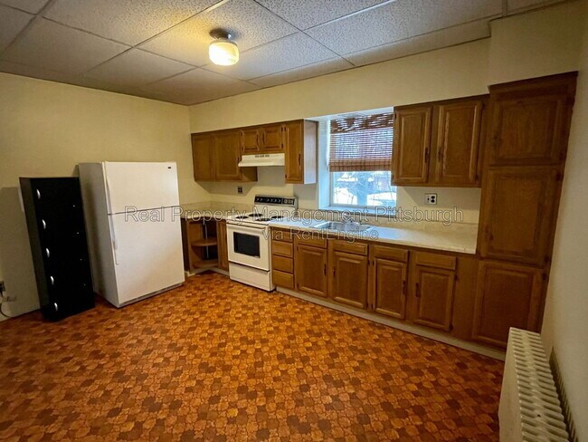 Building Photo - 437 S Aiken Ave