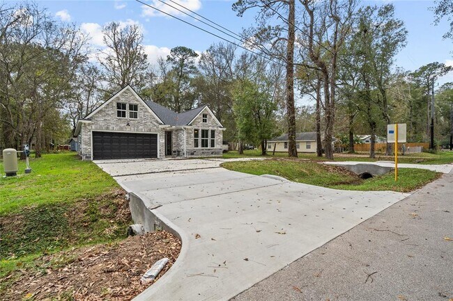 Building Photo - 719 Moose Dr