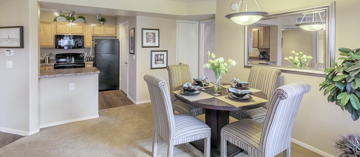 Colonial Grand at Old Town Scottsdale Apartments