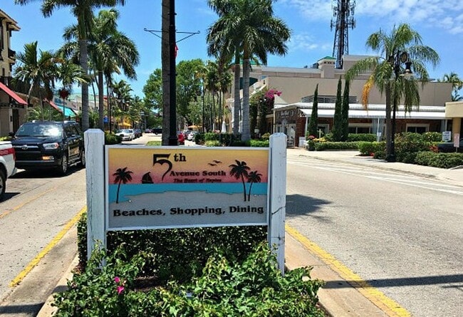 Foto del edificio - ** 2 BEDROOM PLUS A DEN - 2 BATH SEASONAL ...