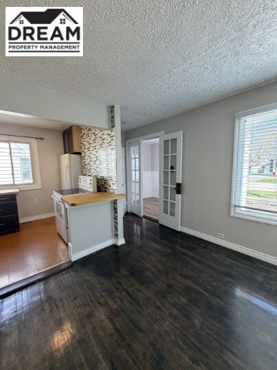 Photo du bâtiment - 117 Walnut Ave S