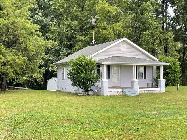 Building Photo - RENOVATED Cozy Ranch Rental Waiting For You!!