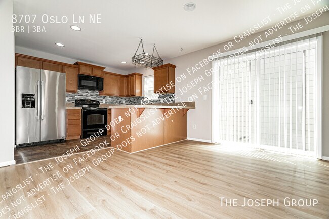 Foto del edificio - 8707 Oslo Ln NE