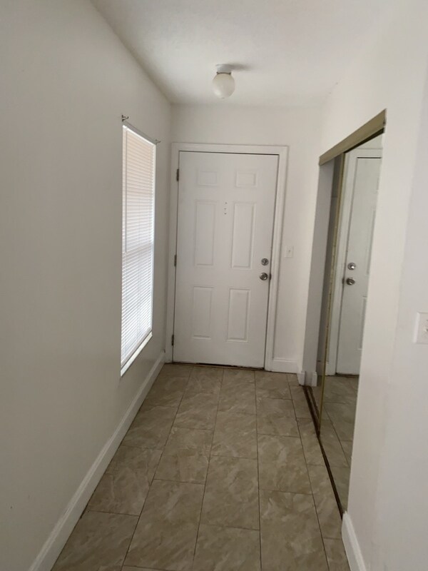 Photo - 1717 Michigan Ave Townhome