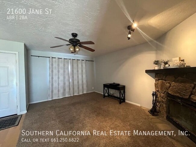 Foto del edificio - 21600 Jane Ct