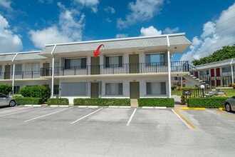 Building Photo - 3160 Lake Osborne Dr