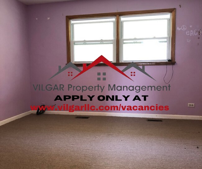 Building Photo - 2 bed 2 bath Townhouse in desirable Hessvi...