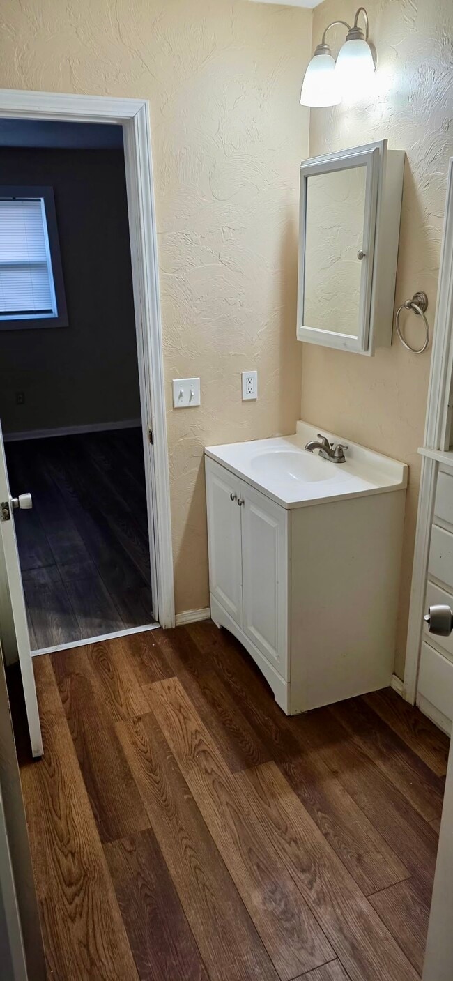 Foto del edificio - 421 W Madison St