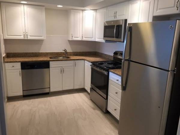 Foto principal - 1 Stonehill Dr