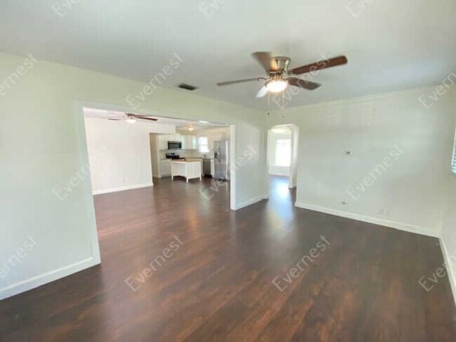Foto del edificio - 3709 W Oklahoma Ave
