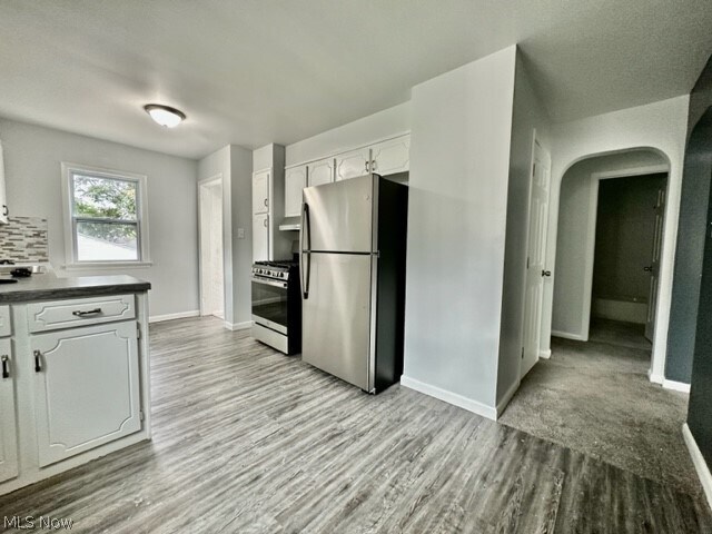 Building Photo - 878 Iona Ave
