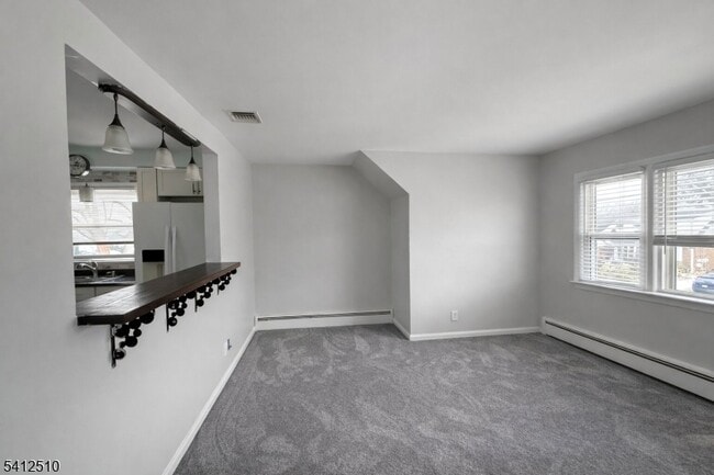 Building Photo - 174 Sheridan Ave