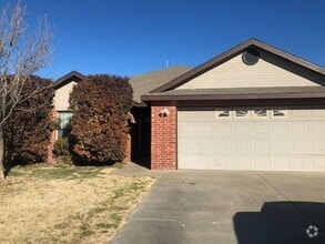 Building Photo - 3703 Eagle Crest Dr