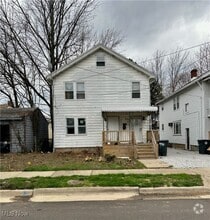 Building Photo - 1038 Clay St