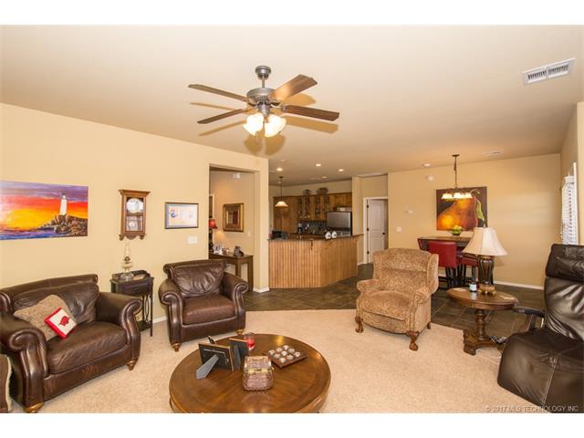 Building Photo - 1311 S Aster Pl