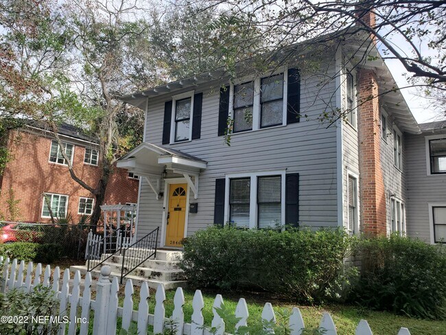 Building Photo - 2846 Sydney St