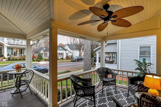 Foto del edificio - 140 N Main St