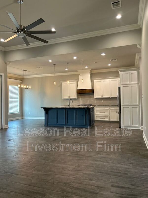 Building Photo - 2076 Highpoint Pl