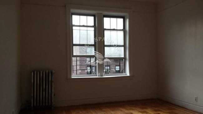 Building Photo - 25 Sickles St