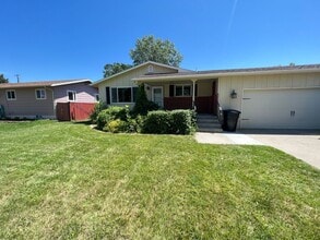 Building Photo - 1011 Wiloma Dr
