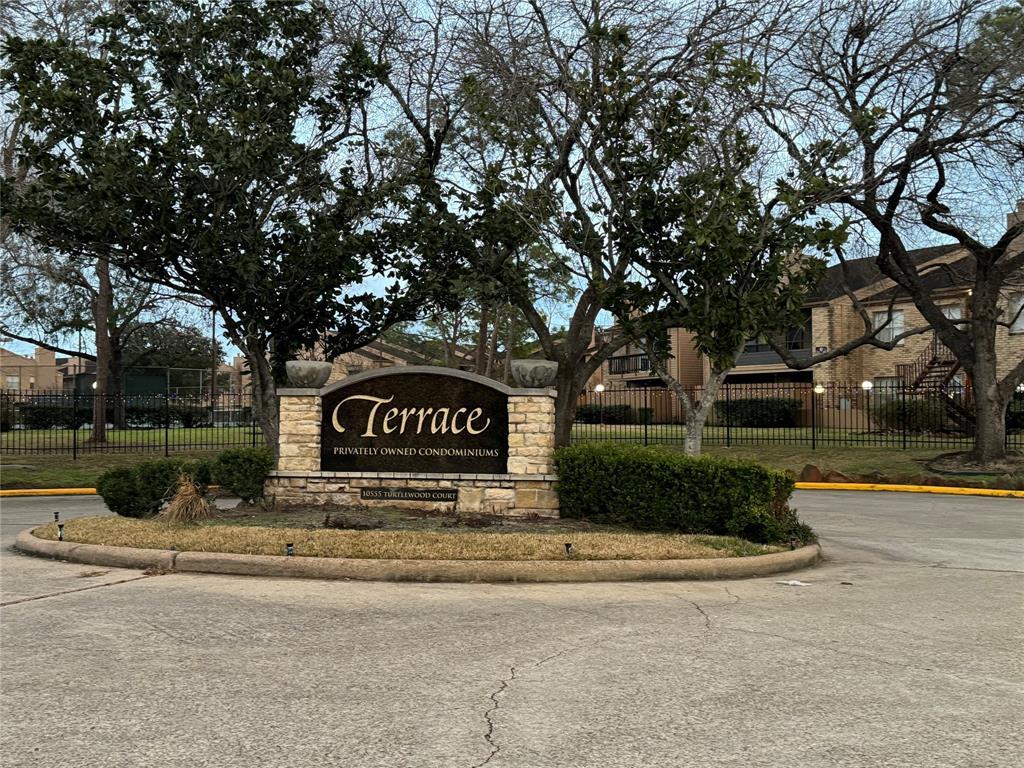 Building Photo - 10555 Turtlewood Ct