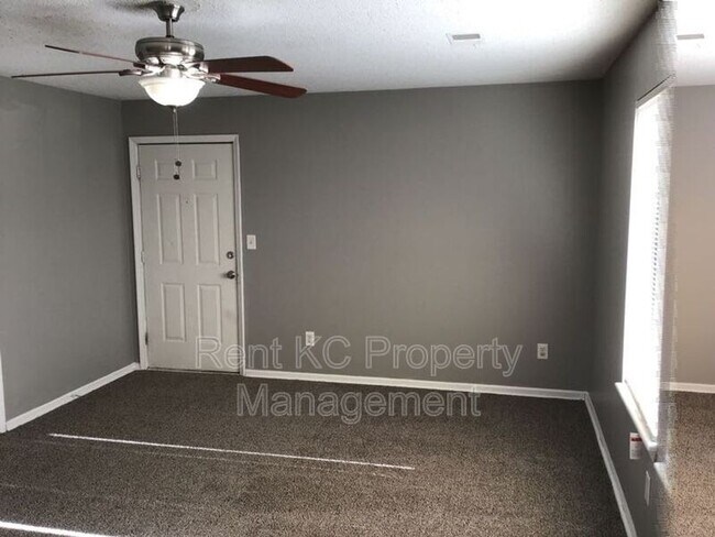 Foto del edificio - 208 W Meadow St