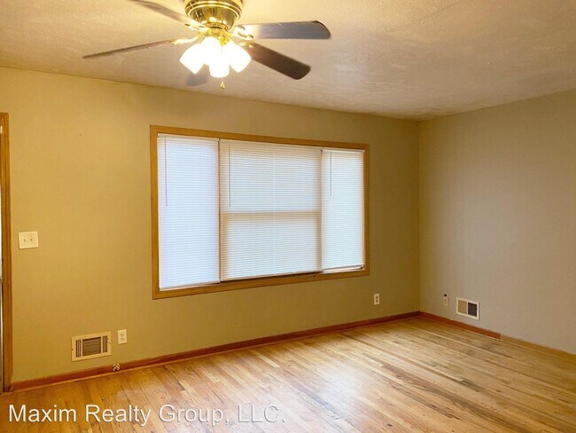 Building Photo - 3 br, 1.5 bath House - 3329 WEBER ST