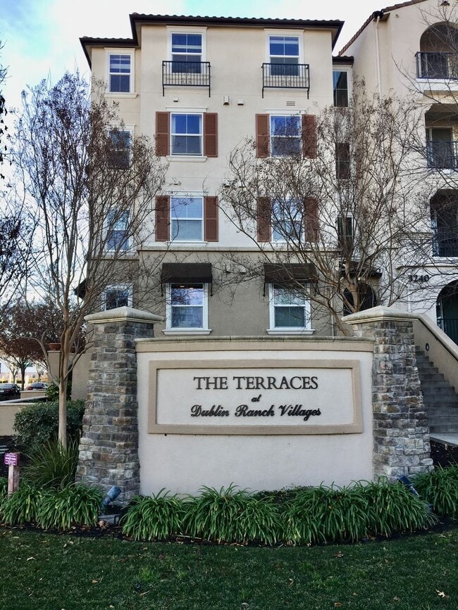 Building Photo - 3290 Maguire Way