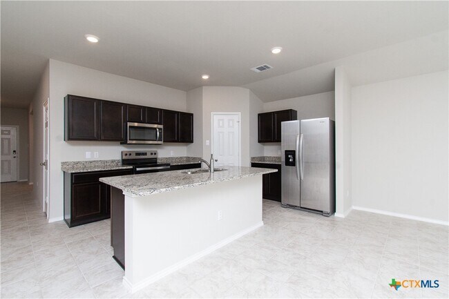 Building Photo - 1412 Rolling Thunder Dr