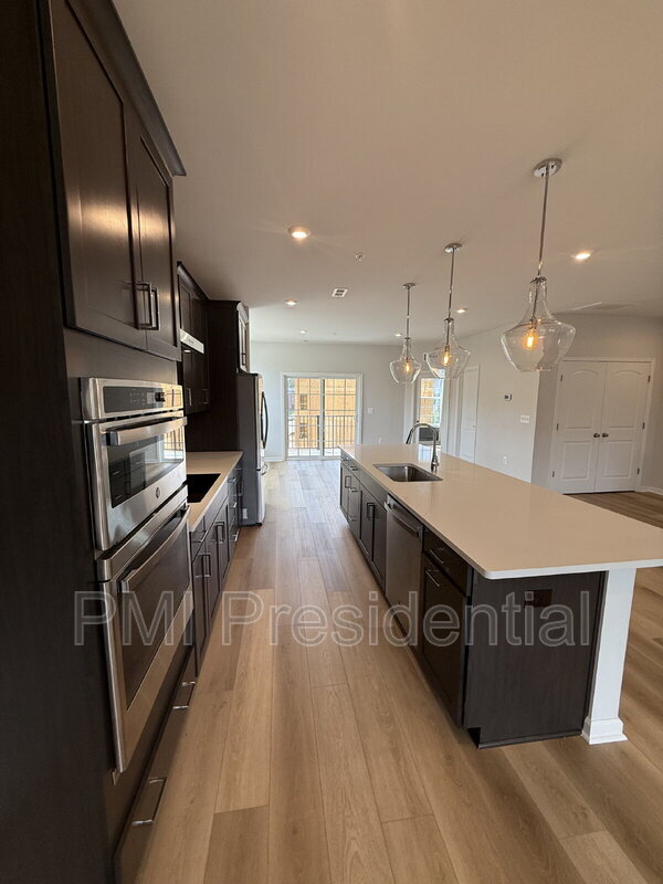 Building Photo - 244 Brattice Dr