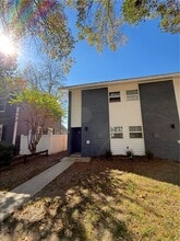 Building Photo - 319 Main St