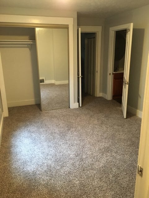 Foto del edificio - $1350.00 3 Bedroom 2 Bathroom