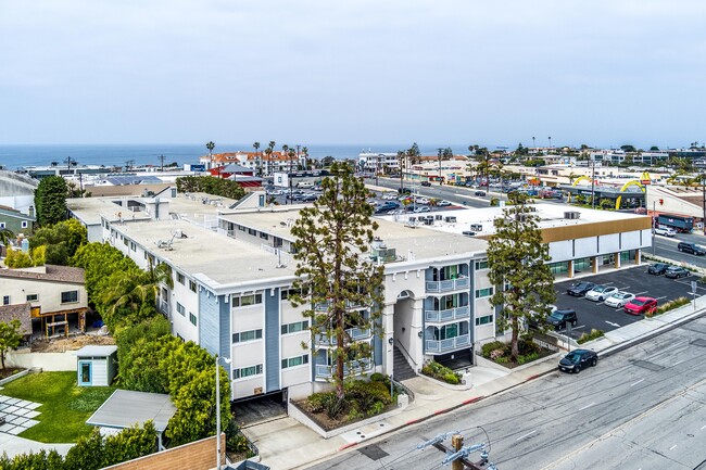 Foto del edificio - 2411 Prospect Ave