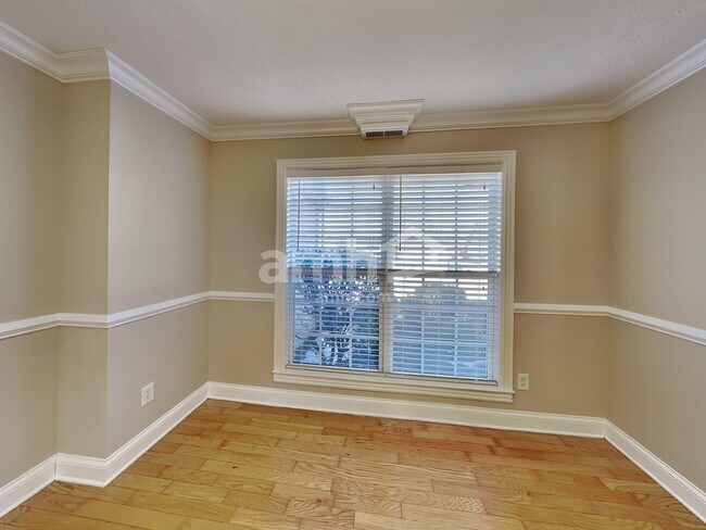 Foto del edificio - 4321 Roxburghe Ct